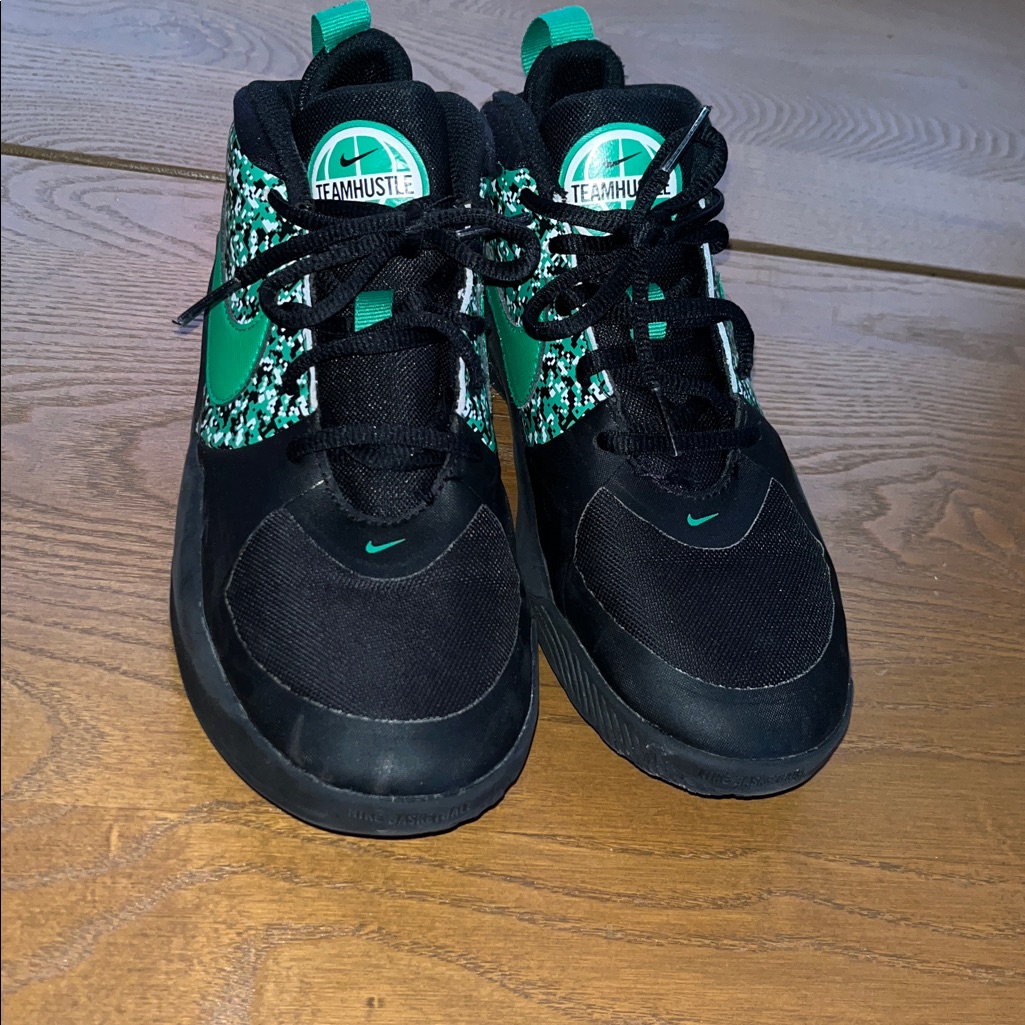 Nike Team Hustle Kids